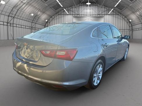 Used 2023 Chevrolet Malibu LT image 3