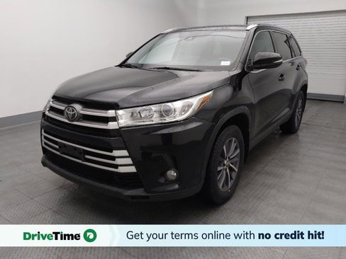 Used 2019 Toyota Highlander XLE image 1
