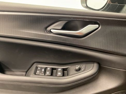 Used 2025 Jeep Grand Cherokee Laredo X w/ Luxury Tech Group I image 21