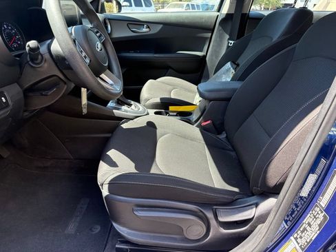Used 2019 Kia Forte LXS FWD image 7