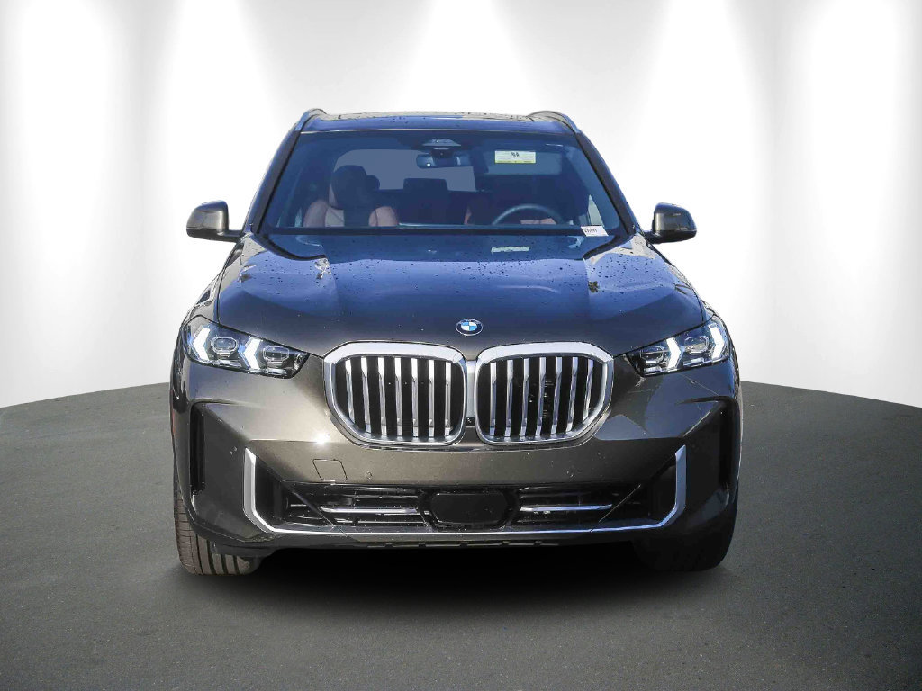 Used 2026 BMW X5 xDrive40i w/ Premium Package AWD/4WD image 2