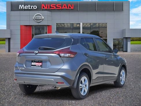 New 2025 Nissan Kicks Play S image 3