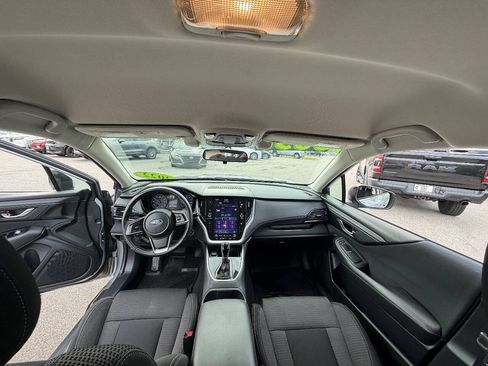 Used 2022 Subaru Outback Premium AWD/4WD image 27