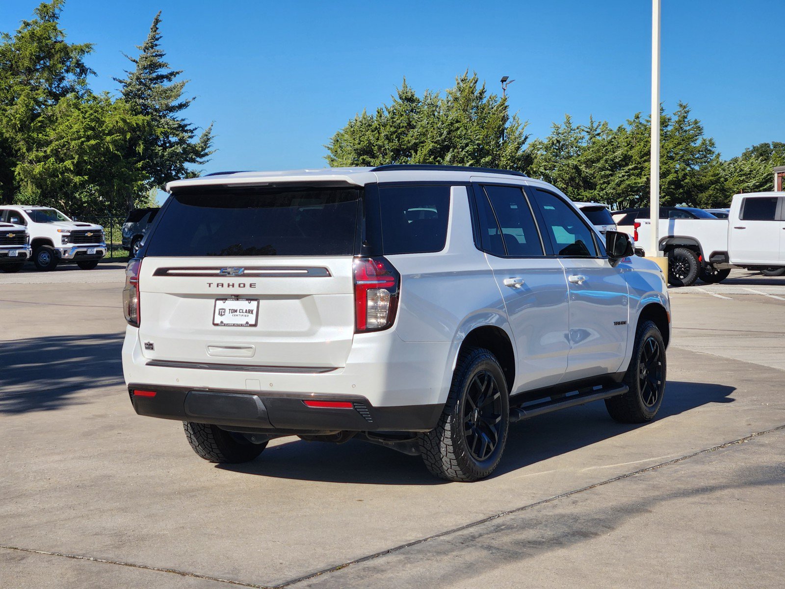 Used 2022 Chevrolet Tahoe Z71 w/ Z71 Off-Road Package AWD/4WD image 5