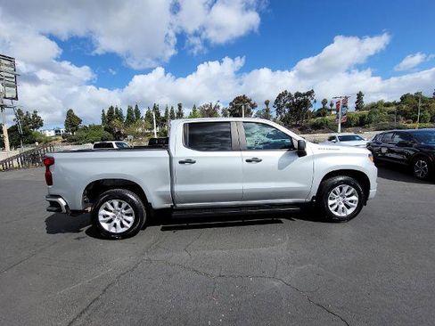 Used 2022 Chevrolet Silverado 1500 Custom image 9