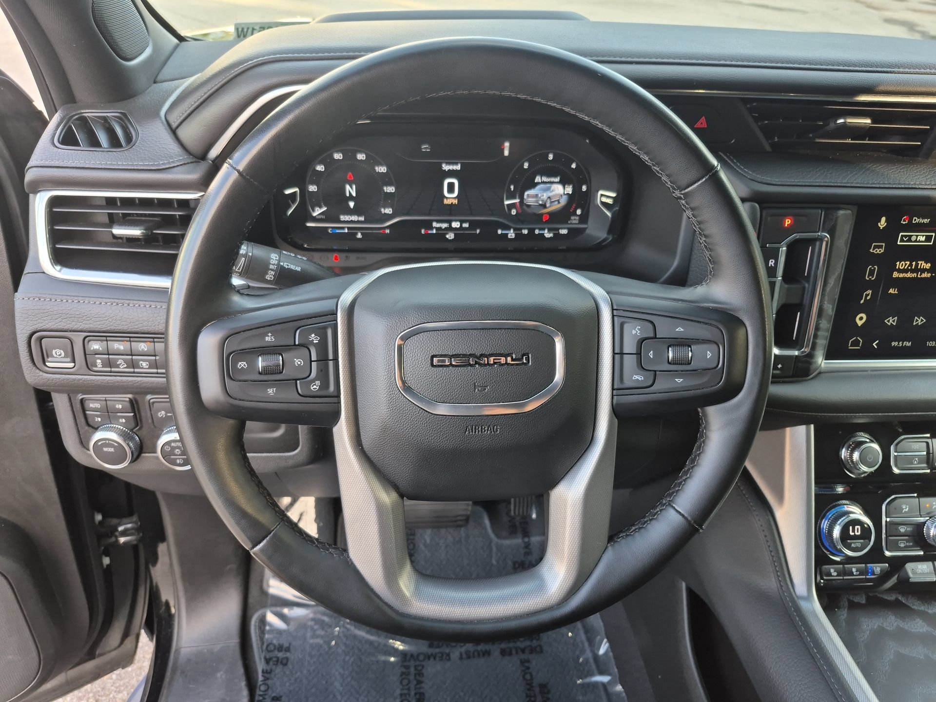 Used 2023 GMC Yukon XL Denali AWD/4WD image 12