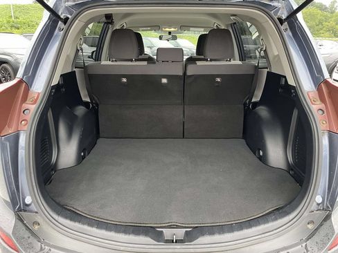 Used 2014 Toyota RAV4 LE FWD image 33