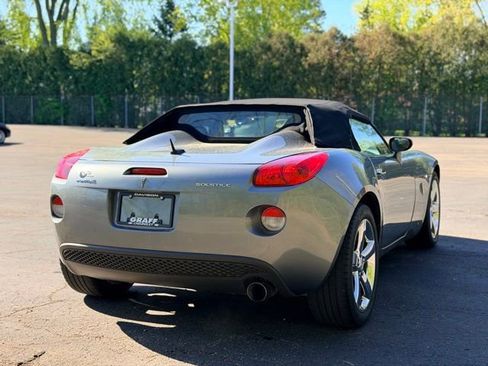 Used 2007 Pontiac Solstice Convertible w/ Premium Package RWD image 4