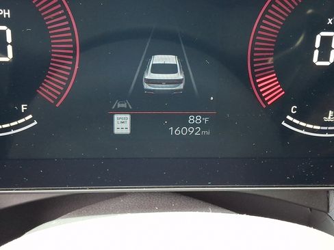 Used 2024 Hyundai Sonata SEL AWD/4WD image 19