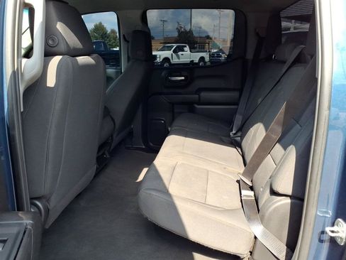 Used 2021 GMC Sierra 1500 4x4 Crew Cab w/ Sierra Value Package image 16