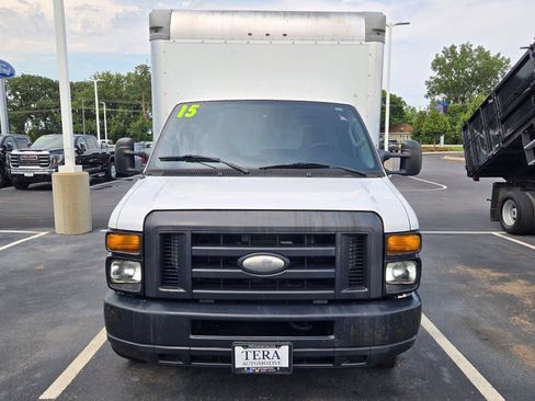 Used 2015 Ford E-350 and Econoline 350 Super Duty RWD image 2