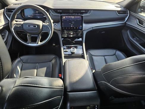 Used 2024 Jeep Grand Cherokee L Limited w/ Luxury Tech Group II image 29