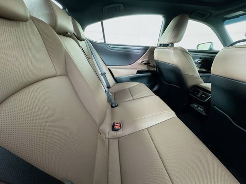 Used 2024 Lexus ES 350 w/ Premium Package image 26