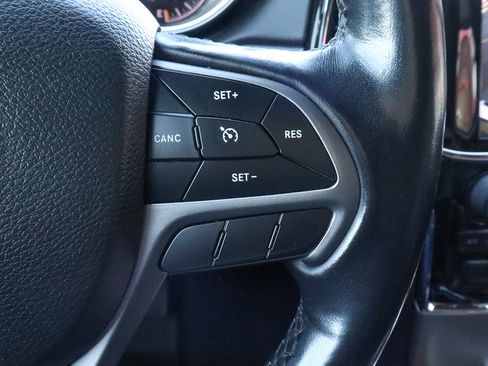 Used 2021 Jeep Grand Cherokee Laredo X image 29