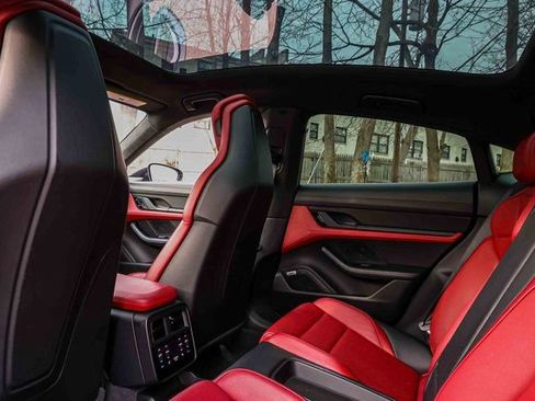 Used 2020 Porsche Taycan Turbo image 22