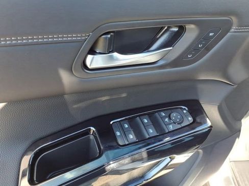New 2026 Nissan Pathfinder Platinum AWD/4WD image 4