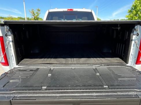 Used 2023 Ford F150 Lariat w/ Trailer Tow Package image 18