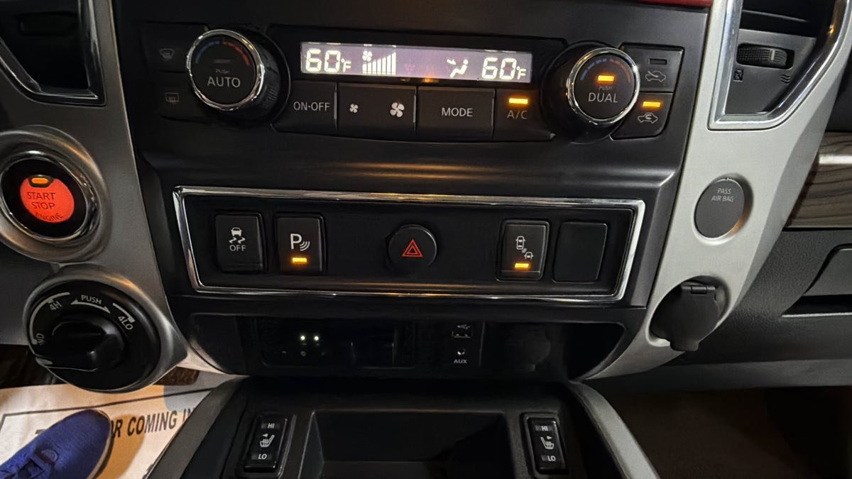 Used 2018 Nissan Titan SL w/ Texas Titan Edition AWD/4WD image 21