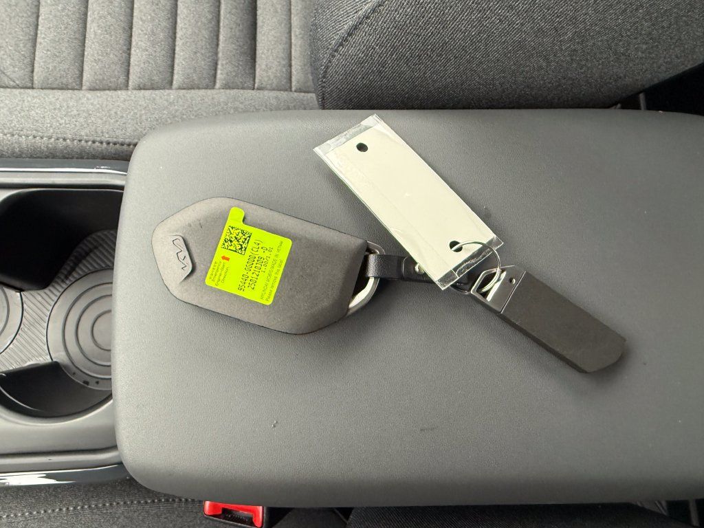 Certified 2025 Kia K4 EX FWD image 32