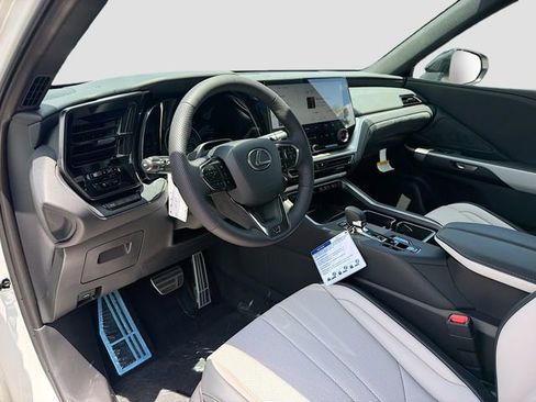 New 2026 Lexus TX 500h AWD image 28