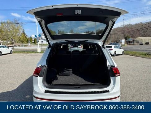 Certified 2024 Volkswagen Tiguan SE R-Line AWD/4WD image 22