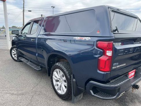 Used 2020 Chevrolet Silverado 1500 Custom w/ Custom Value Package AWD/4WD image 7
