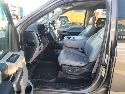 Used 2018 Ford F150 XLT w/ Equipment Group 302A Luxury image 25