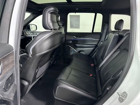 Used 2023 Jeep Grand Cherokee Overland w/ Luxury Tech Group IV image 25