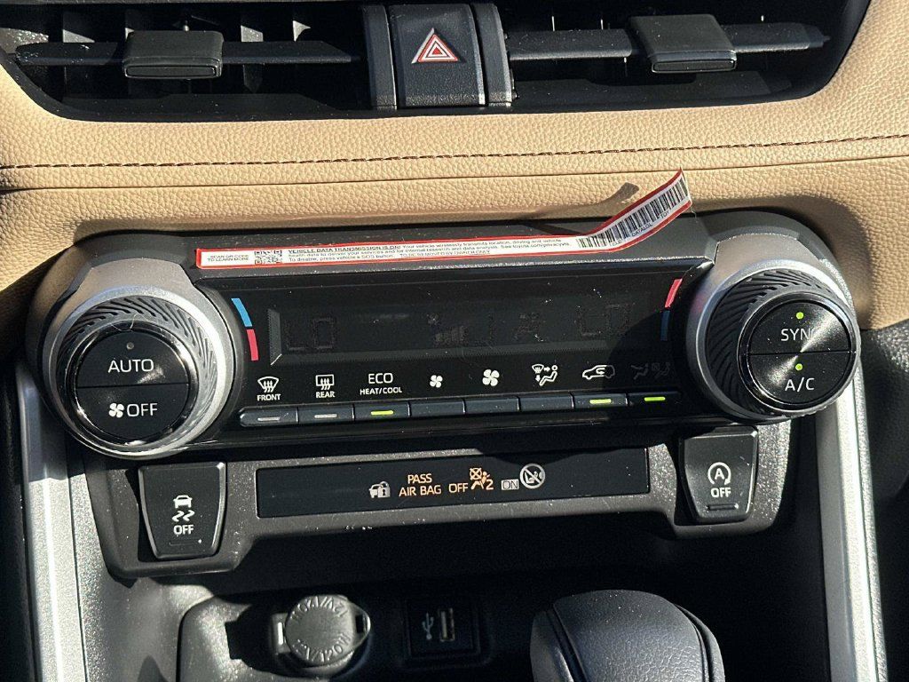 Used 2025 Toyota RAV4 XLE w/ Convenience Package FWD image 39