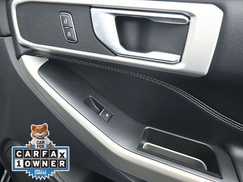 Used 2022 Ford Explorer XLT image 16
