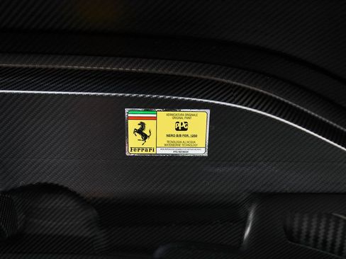 Used 2024 Ferrari SF90 Spider image 24