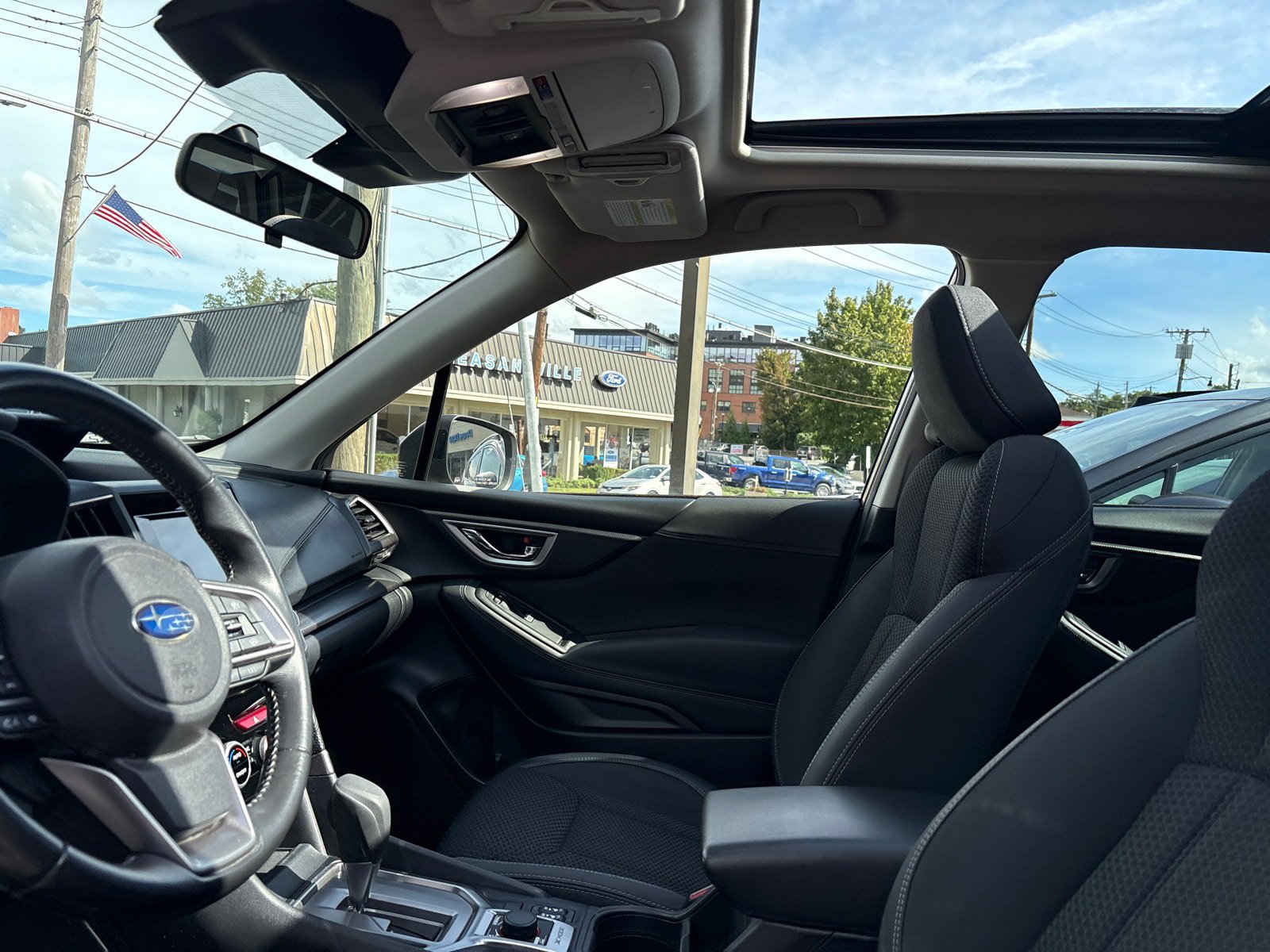Used 2023 Subaru Forester Premium AWD/4WD image 24