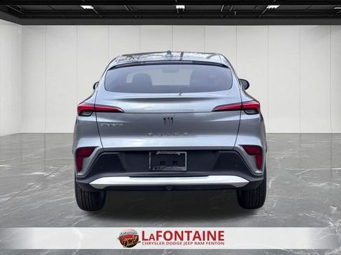 Used 2025 Buick Envista Preferred image 4