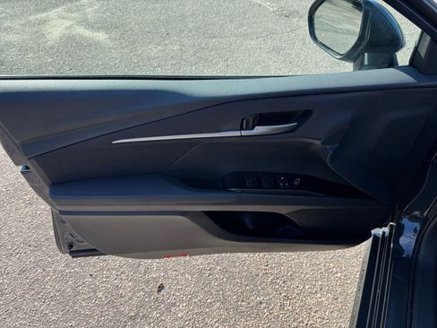 Used 2025 Toyota Camry LE image 18