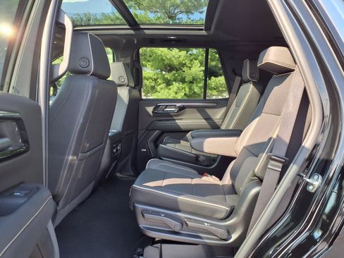 Used 2025 Chevrolet Tahoe Premier w/ Sun And Tow Package AWD/4WD image 22