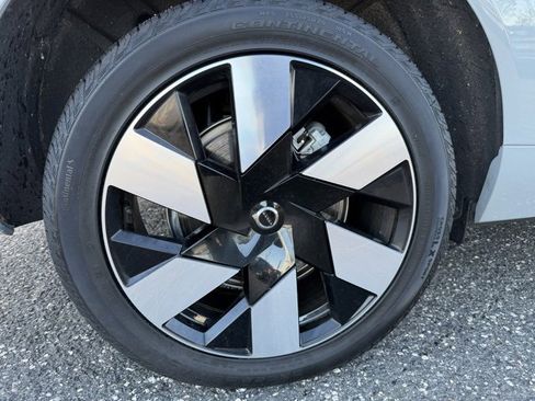 Used 2025 Volvo XC60 T8 Plus w/ Protection Package Premier image 17