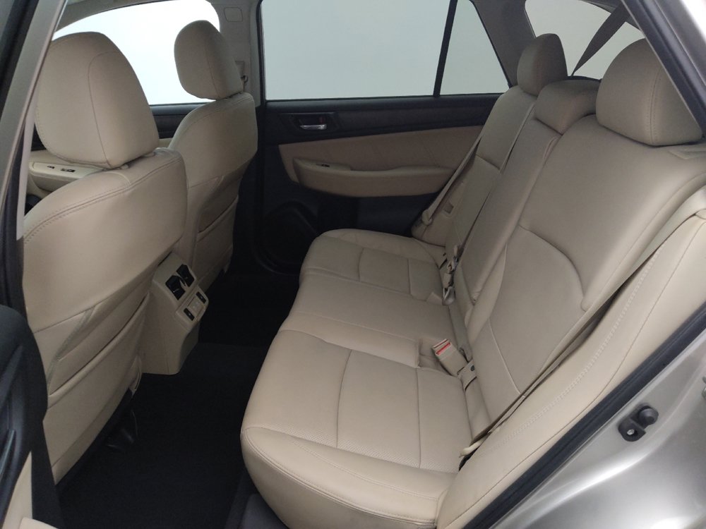 Used 2019 Subaru Outback 3.6R Limited AWD/4WD image 18