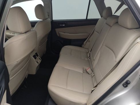 Used 2019 Subaru Outback 3.6R Limited AWD/4WD image 18