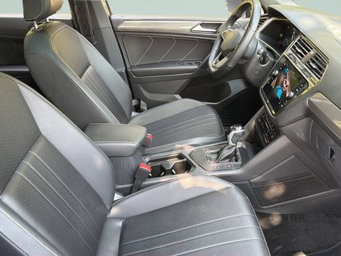 Used 2023 Volkswagen Tiguan SE R-Line FWD image 31
