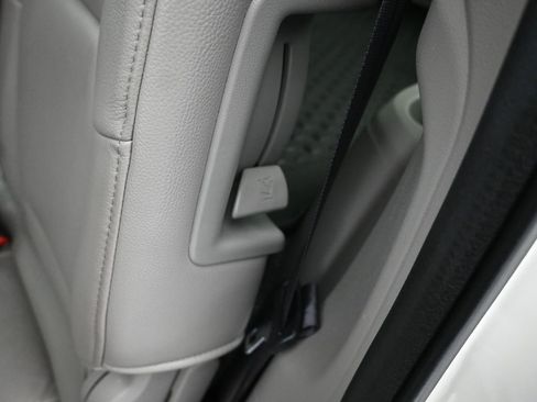 Used 2014 Honda Pilot Touring image 37