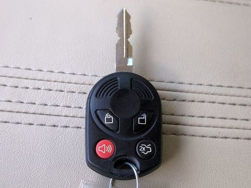 Used 2012 Lincoln MKZ Hybrid image 27