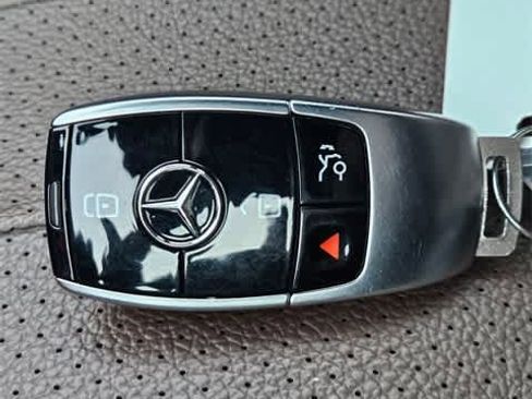 Used 2022 Mercedes-Benz E 350 Sedan image 36