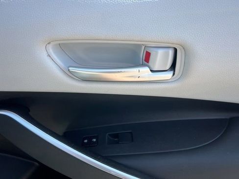 Used 2024 Toyota Corolla SE image 29