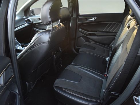 Certified 2019 Ford Edge ST w/ Equipment Group 401A image 7