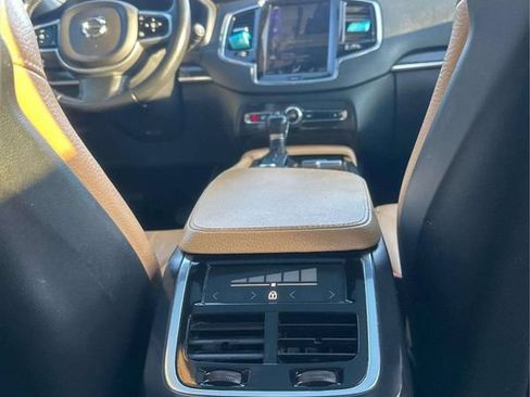 Used 2018 Volvo XC90 T6 Momentum w/ Convenience Package AWD/4WD image 16