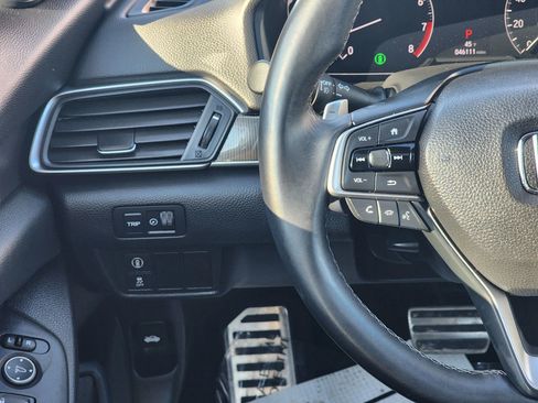 Used 2018 Honda Accord Sport image 12