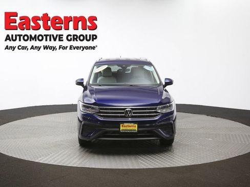 Used 2022 Volkswagen Tiguan SE image 50