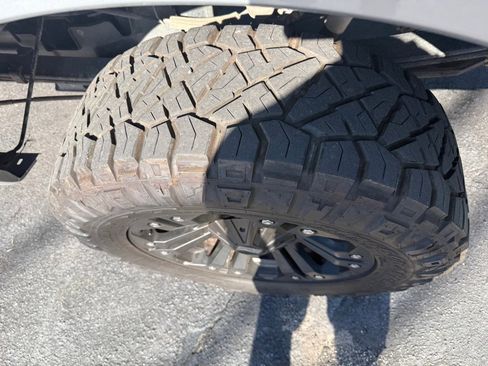 Used 2014 Ford F250 Lariat w/ Lariat Interior Package image 31