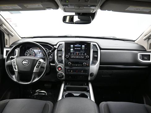 Used 2021 Nissan Titan SV w/ SV Convenience Package image 14