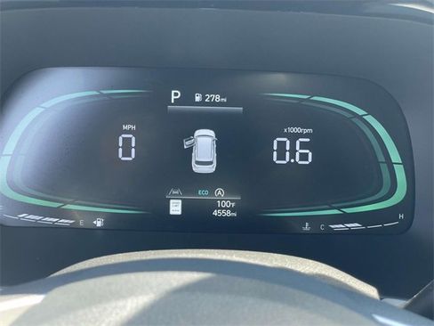 Certified 2025 Hyundai Palisade SE image 17